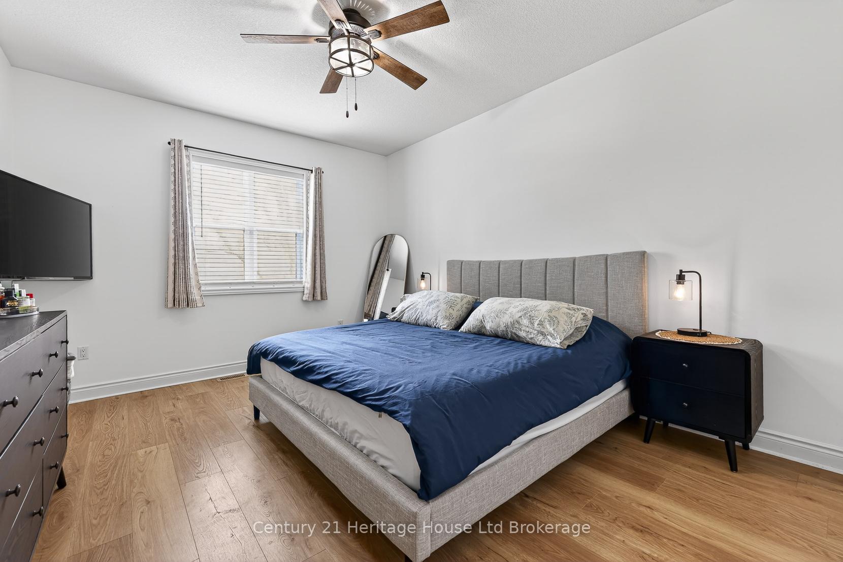 Photo 12 of Unit 9, 111 King Street E, Ingersoll, Ingersoll - South — HOMEH