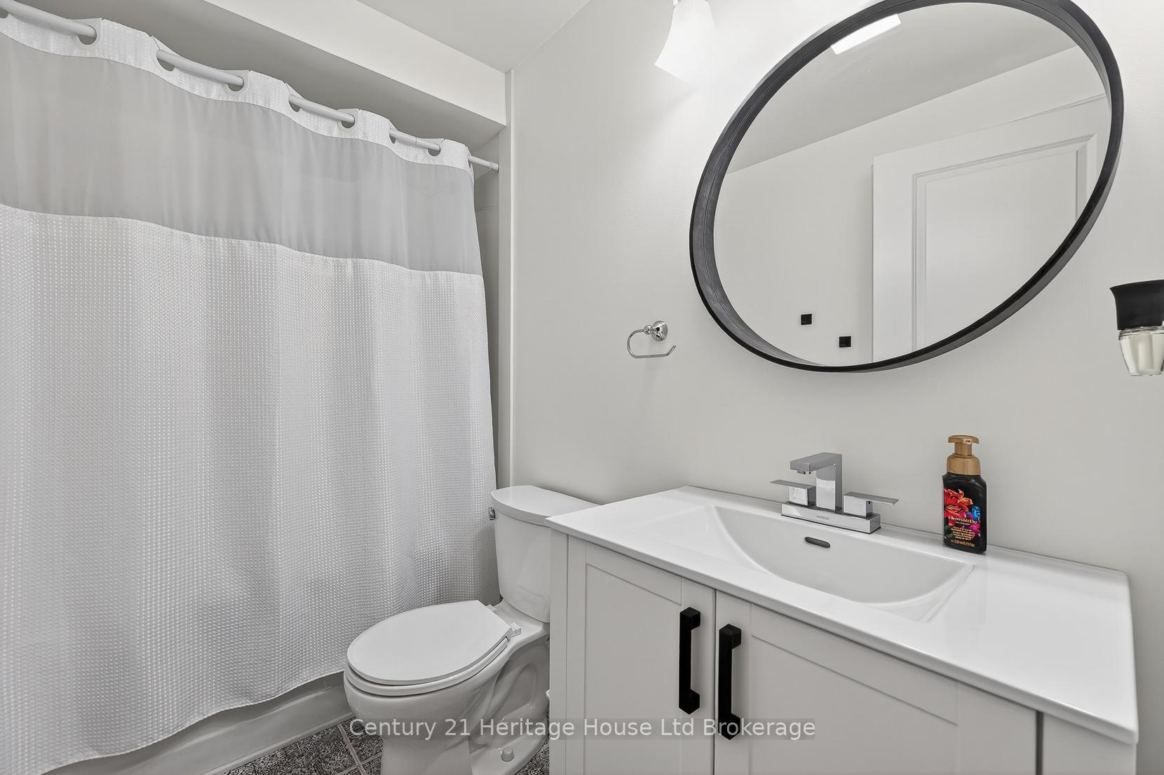 Photo 19 of Unit 9, 111 King Street E, Ingersoll, Ingersoll - South — HOMEH