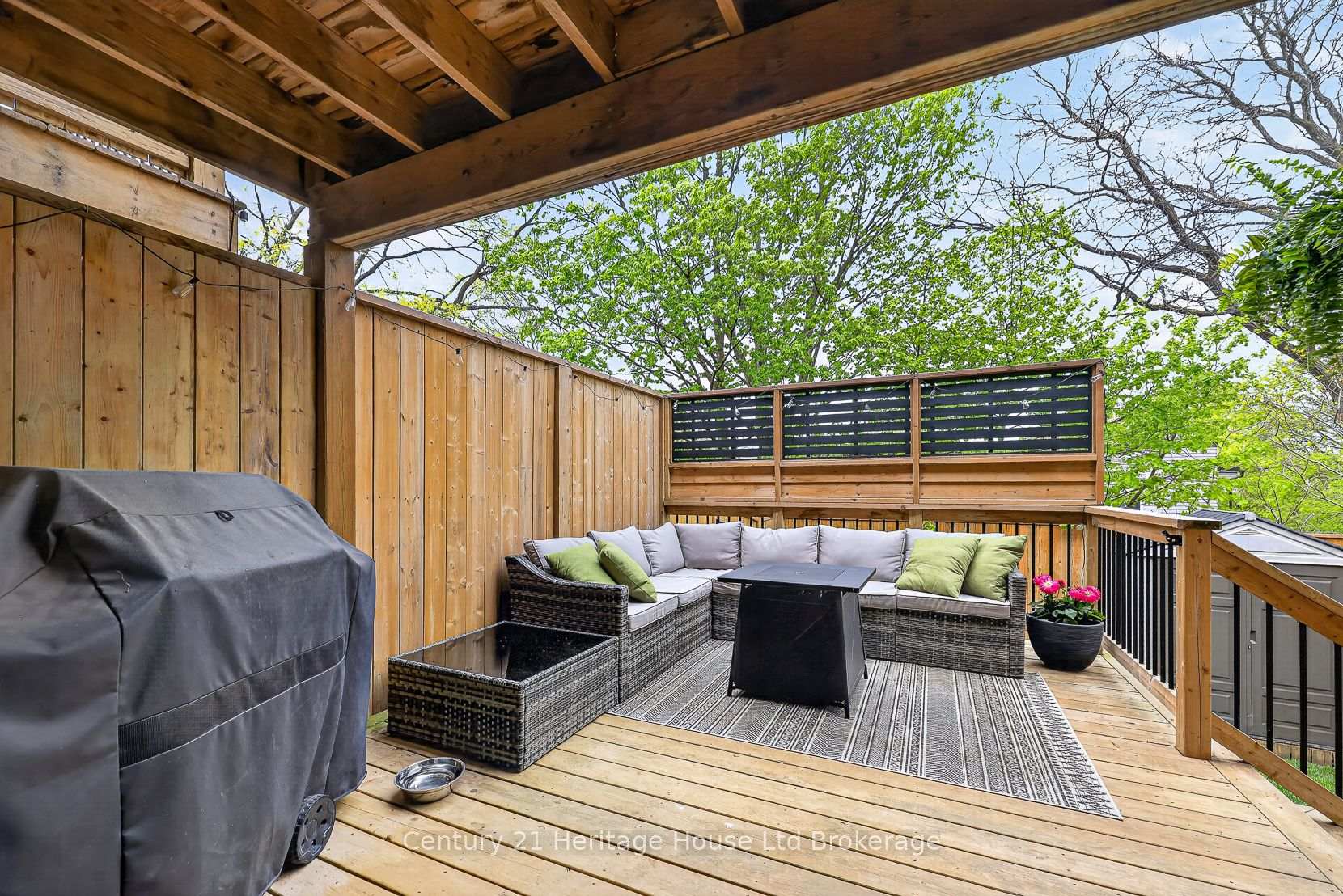 Photo 24 of Unit 9, 111 King Street E, Ingersoll, Ingersoll - South — HOMEH