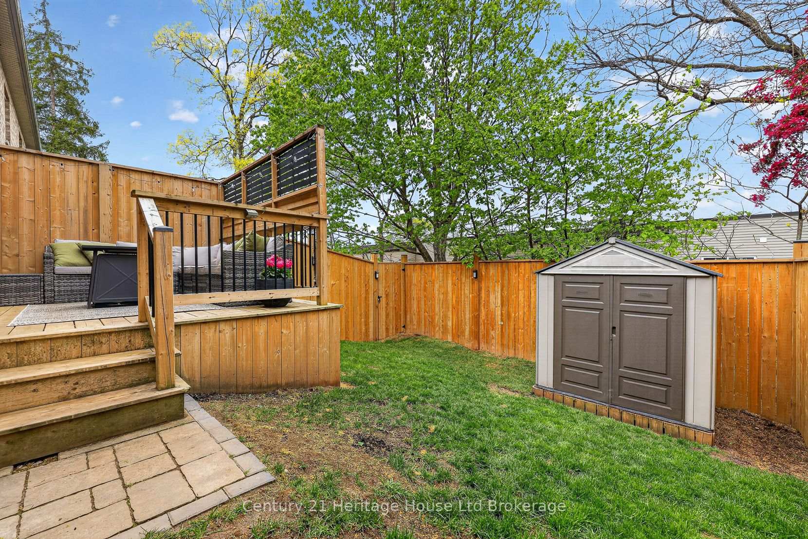Photo 25 of Unit 9, 111 King Street E, Ingersoll, Ingersoll - South — HOMEH