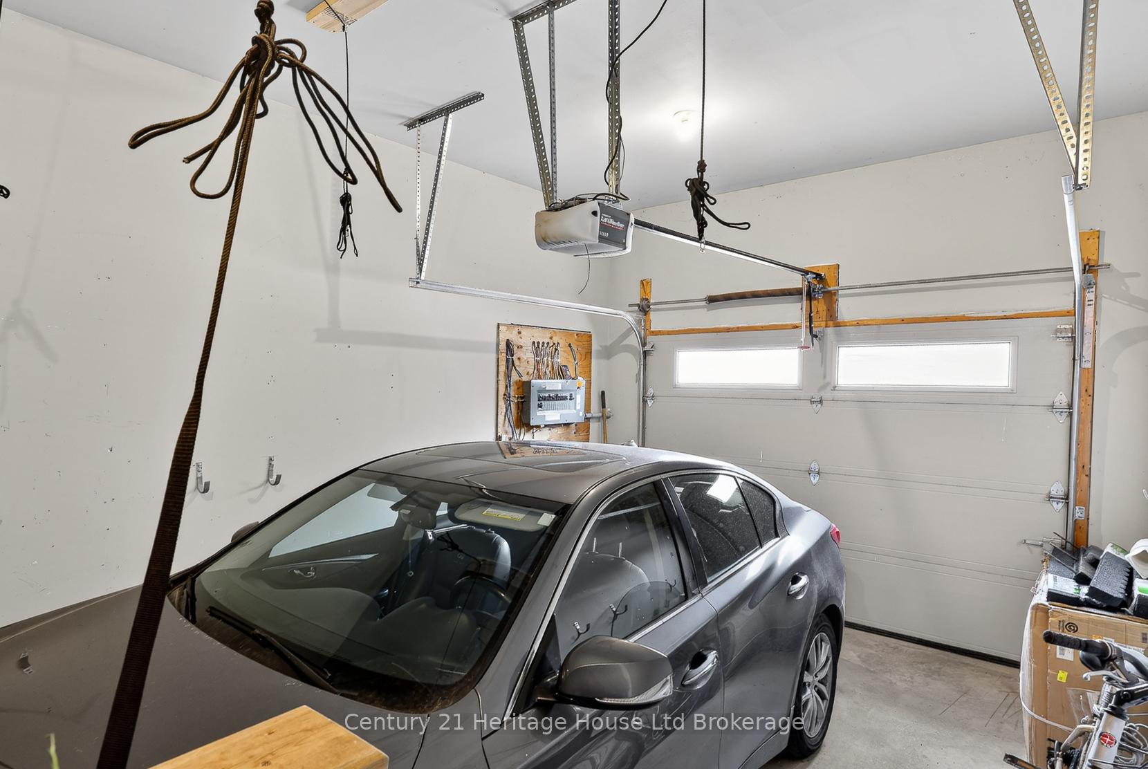 Photo 29 of Unit 9, 111 King Street E, Ingersoll, Ingersoll - South — HOMEH
