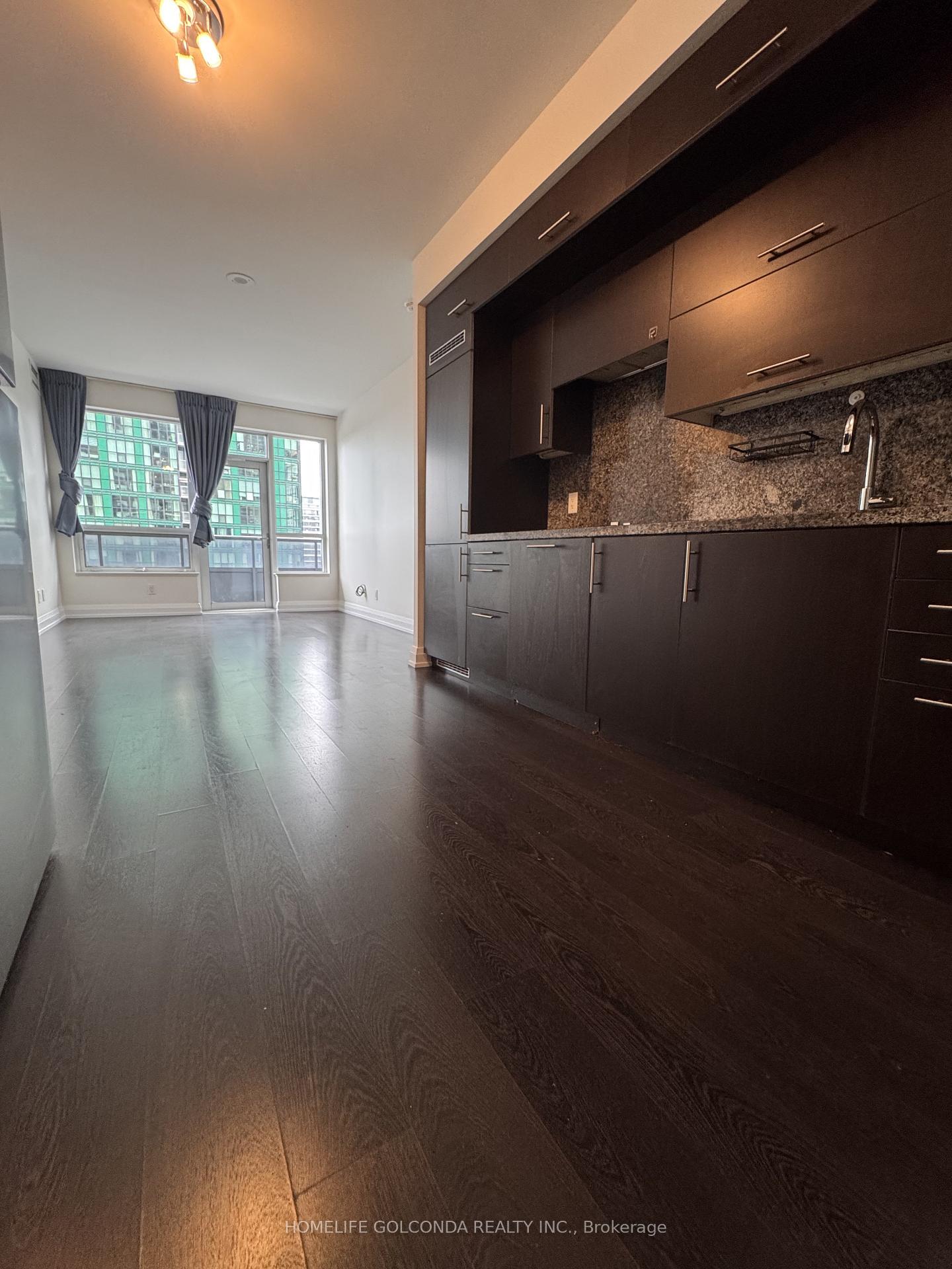 Photo 4 of Unit 911, 2 Anndale Drive, North York, Willowdale East — HOMEH