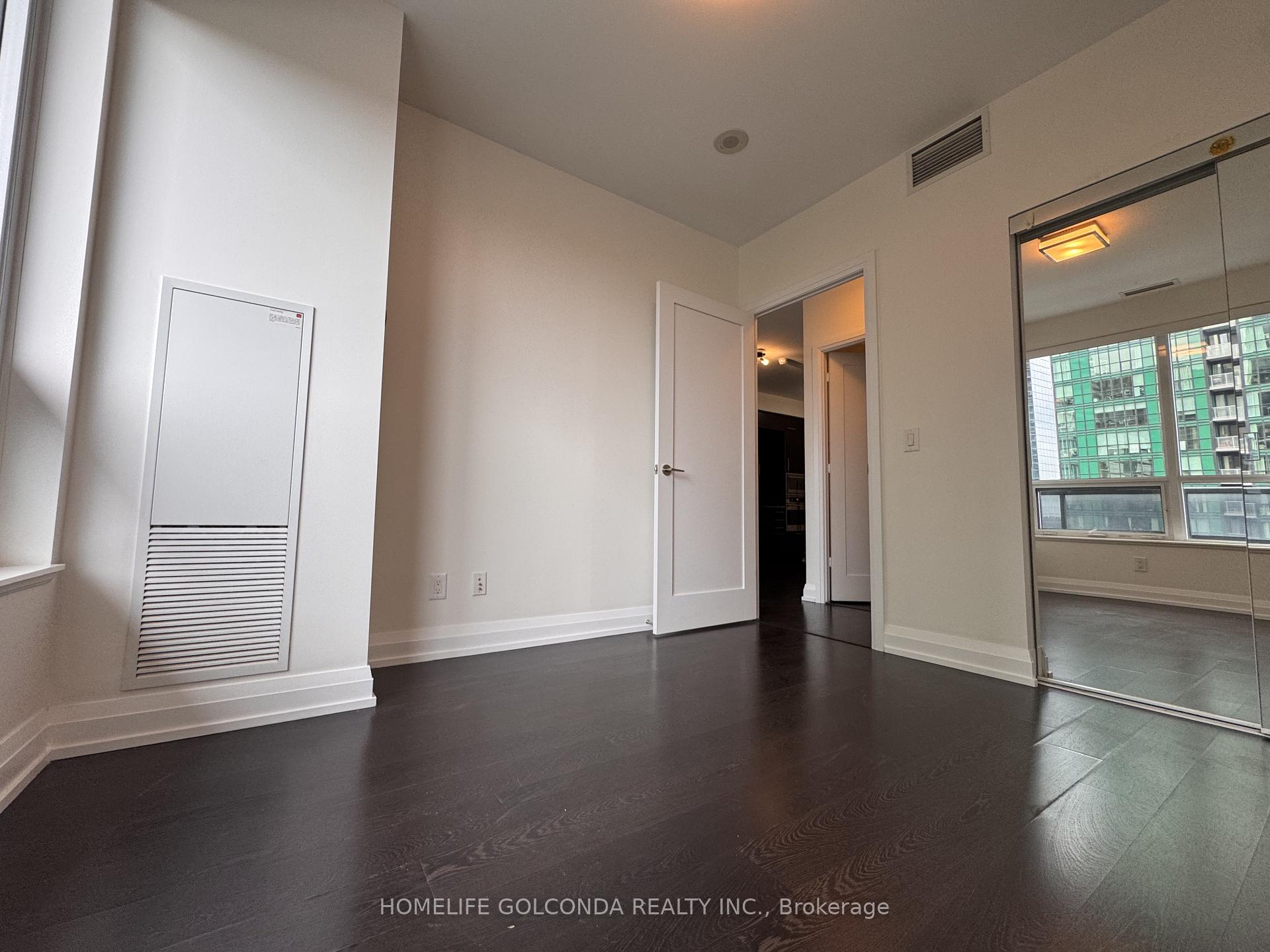 Photo 9 of Unit 911, 2 Anndale Drive, North York, Willowdale East — HOMEH