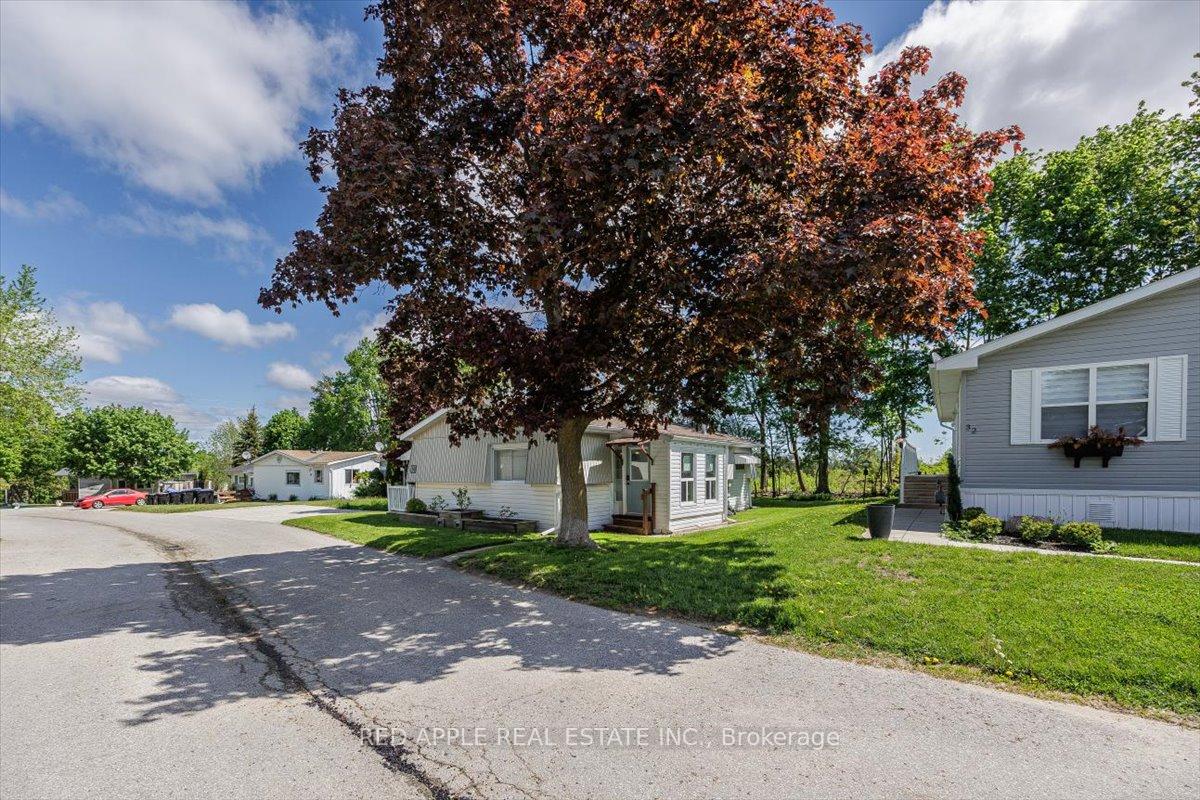 Photo 30 of 30 Flora Court, Innisfil, Rural Innisfil — HOMEH