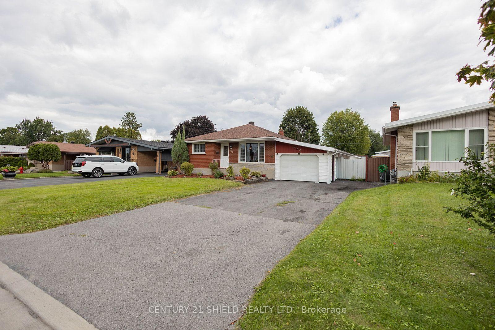 Photo 2 of 430 Anderson Drive, Cornwall, Cornwall — HOMEH