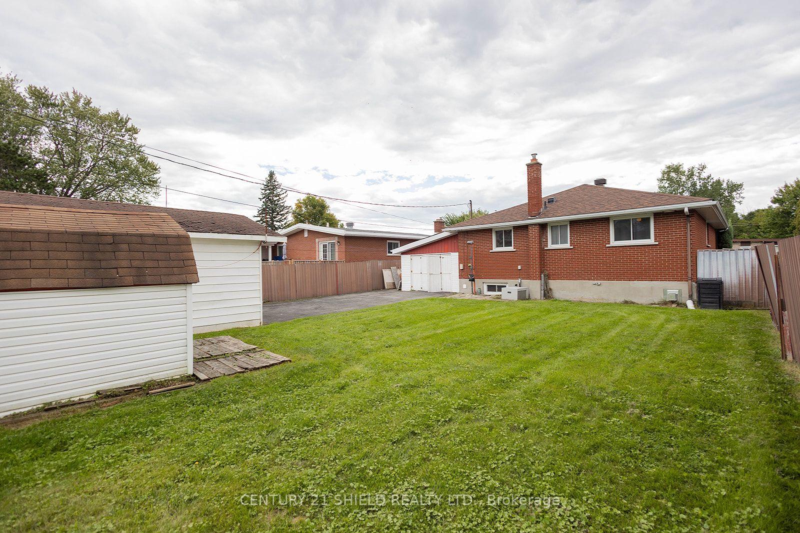 Photo 3 of 430 Anderson Drive, Cornwall, Cornwall — HOMEH