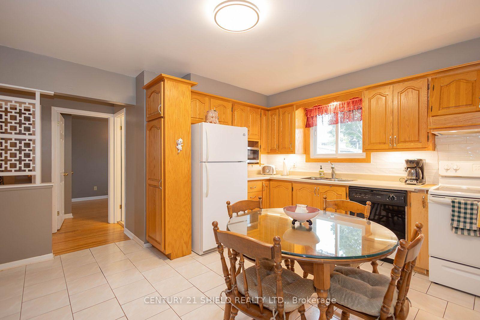 Photo 7 of 430 Anderson Drive, Cornwall, Cornwall — HOMEH