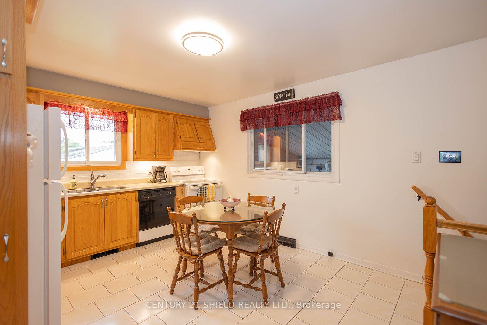 Photo 8 of 430 Anderson Drive, Cornwall, Cornwall — HOMEH