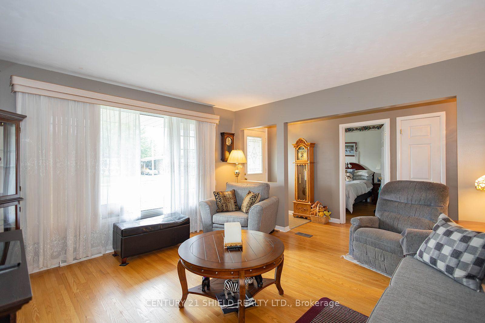 Photo 10 of 430 Anderson Drive, Cornwall, Cornwall — HOMEH