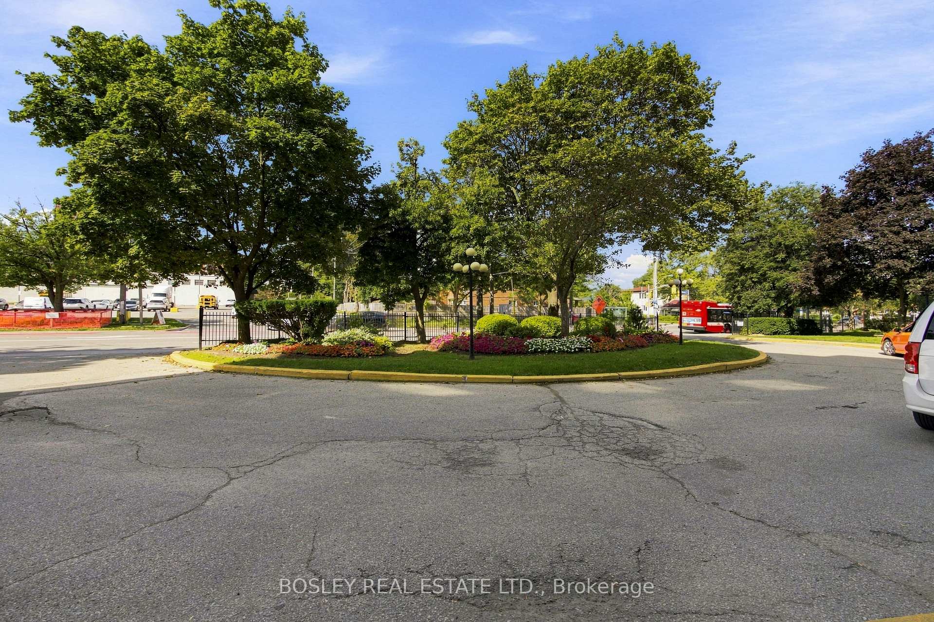 Photo 37 of Unit 708, 915 Midland Avenue, Scarborough, Eglinton East — HOMEH