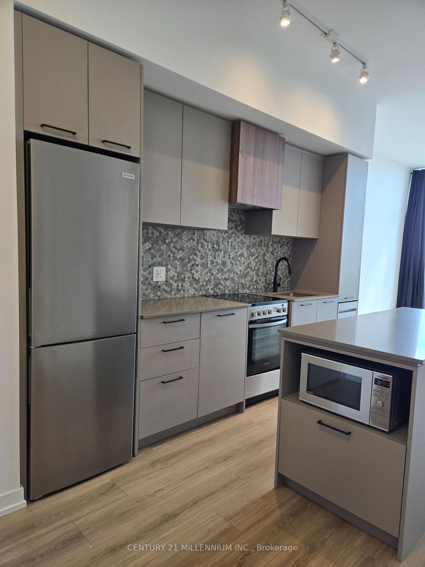Photo 9 of Unit 607, 10 Lagerfeld Drive, Brampton, Northwest Brampton — HOMEH
