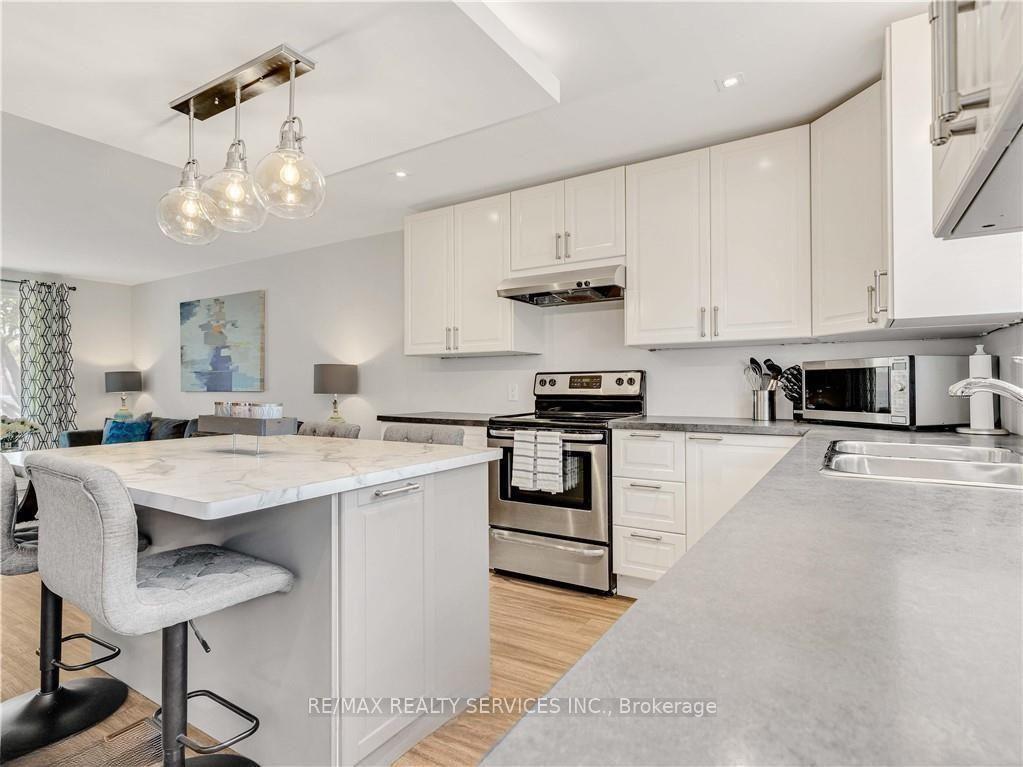 Photo 12 of 19 Ernest Street, St. Catharines, Lakeport — HOMEH