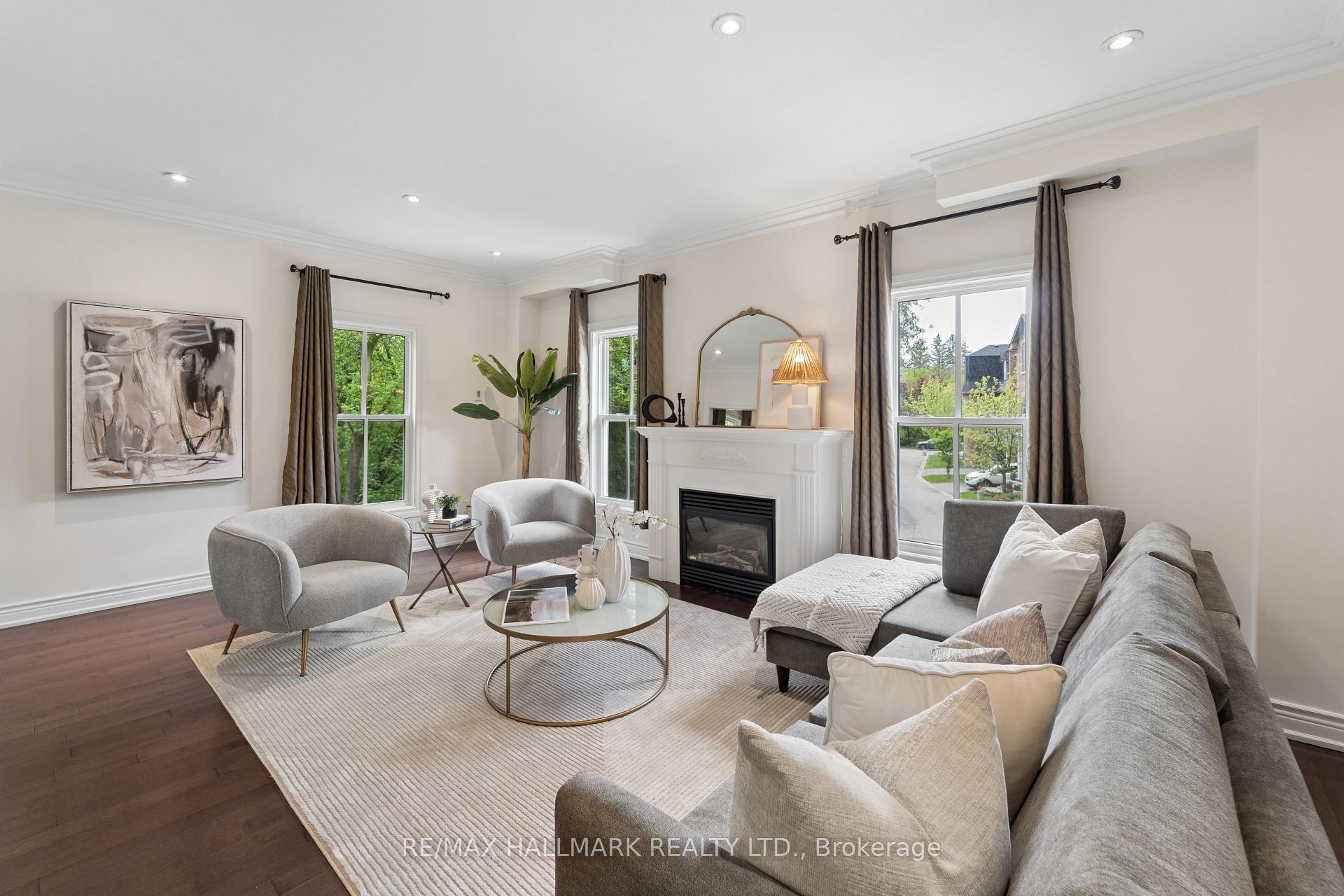 Photo 14 of 13 E J Lennox Way, Markham, Unionville — HOMEH