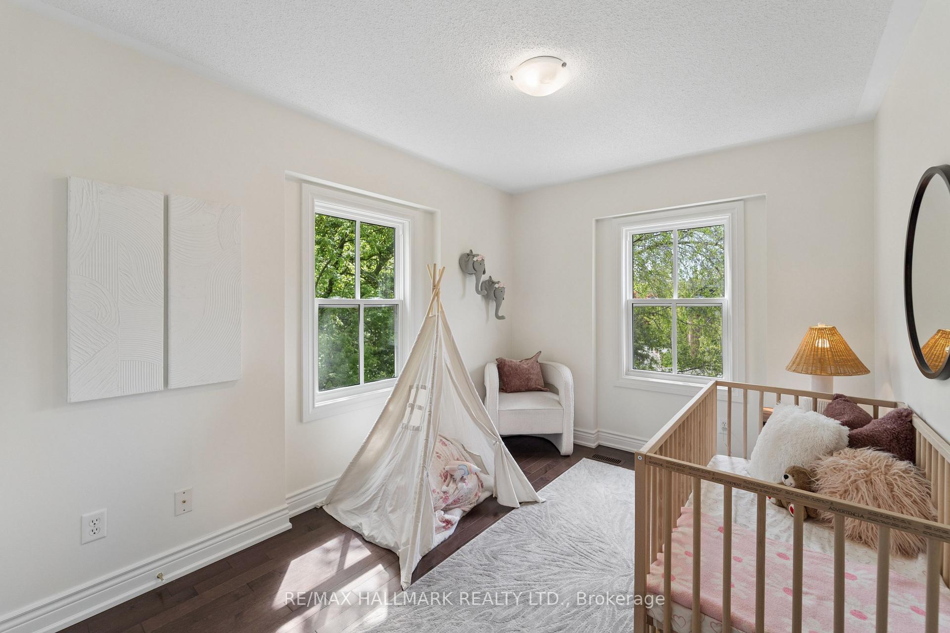 Photo 40 of 13 E J Lennox Way, Markham, Unionville — HOMEH