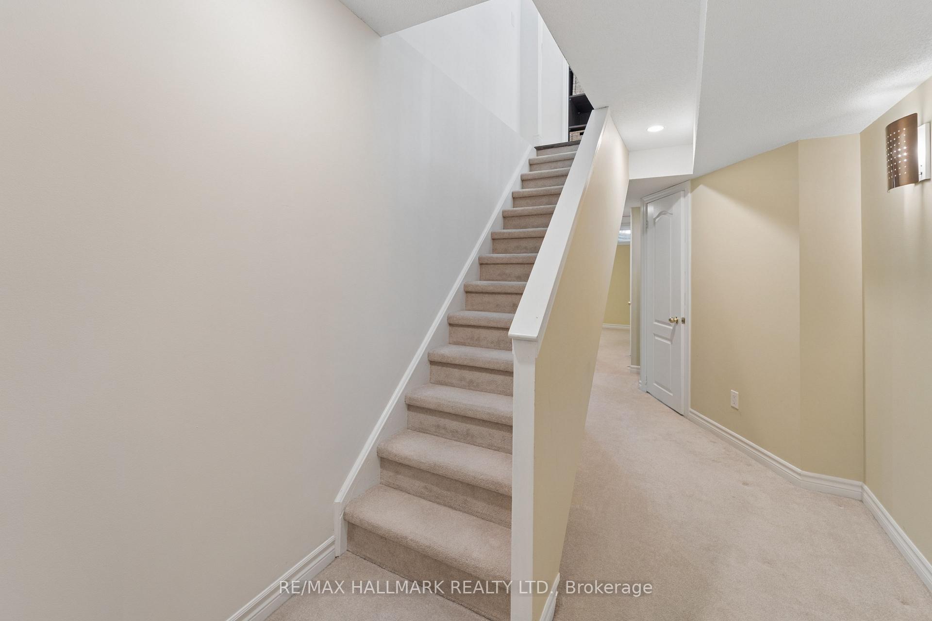 Photo 42 of 13 E J Lennox Way, Markham, Unionville — HOMEH
