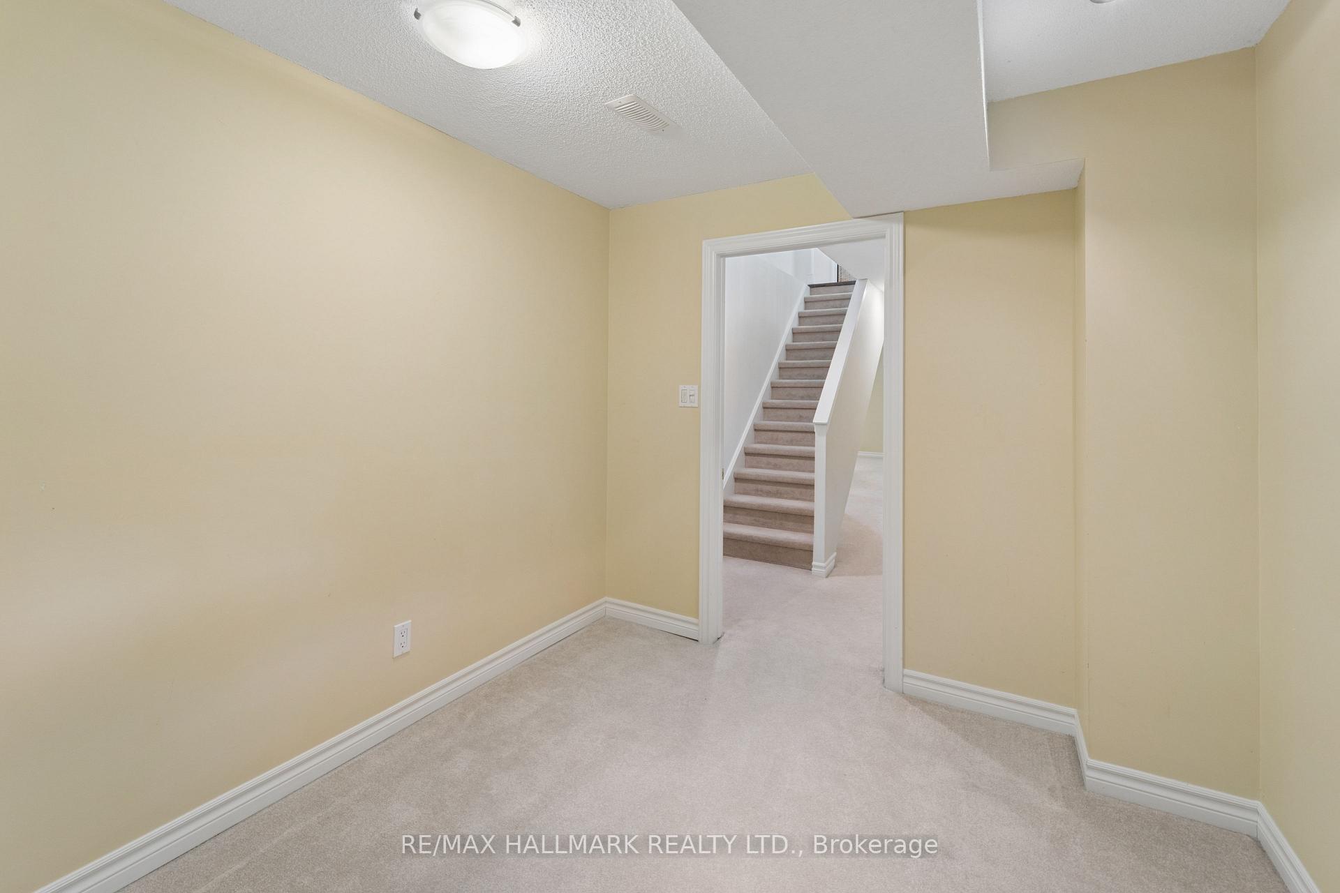 Photo 43 of 13 E J Lennox Way, Markham, Unionville — HOMEH