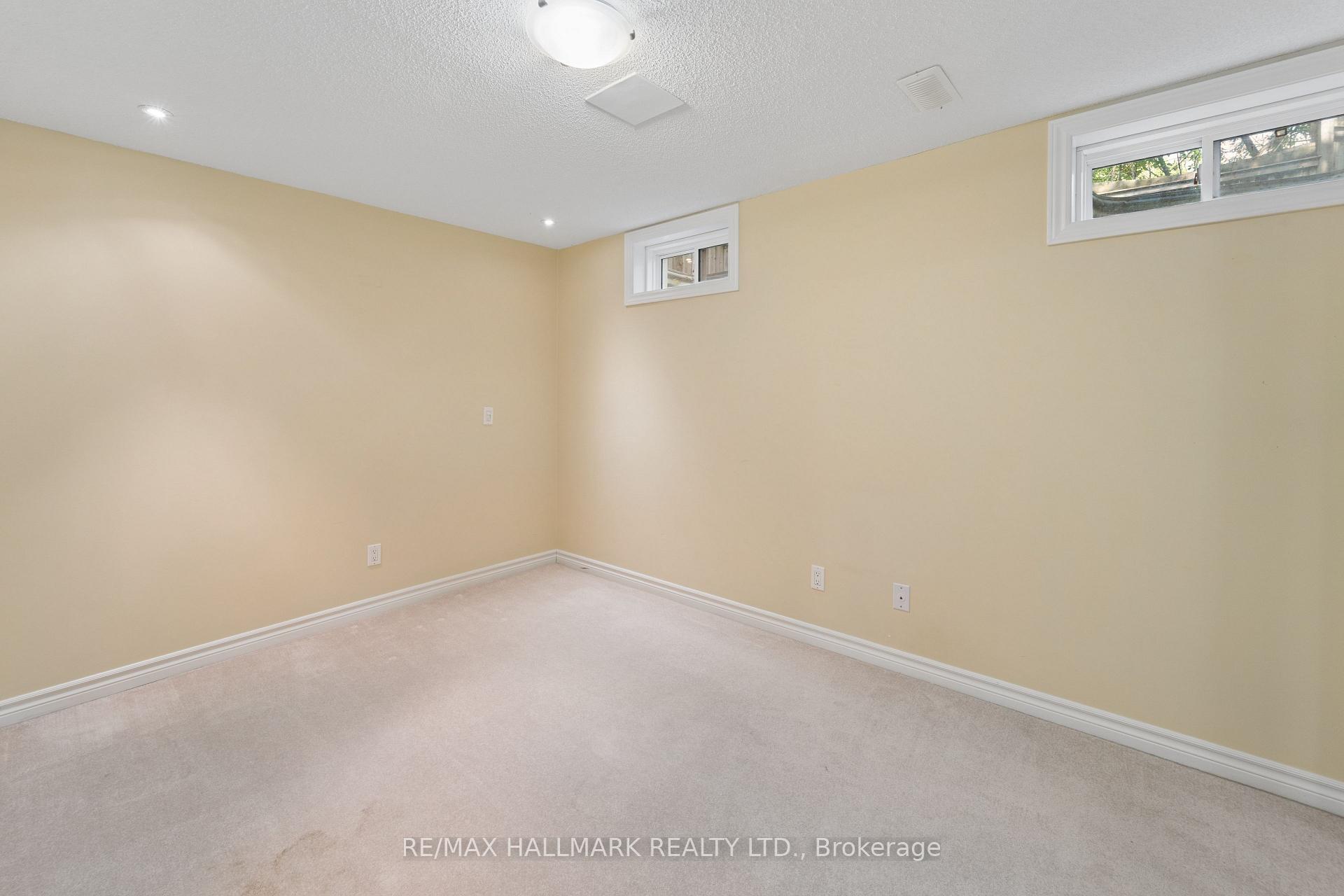 Photo 45 of 13 E J Lennox Way, Markham, Unionville — HOMEH