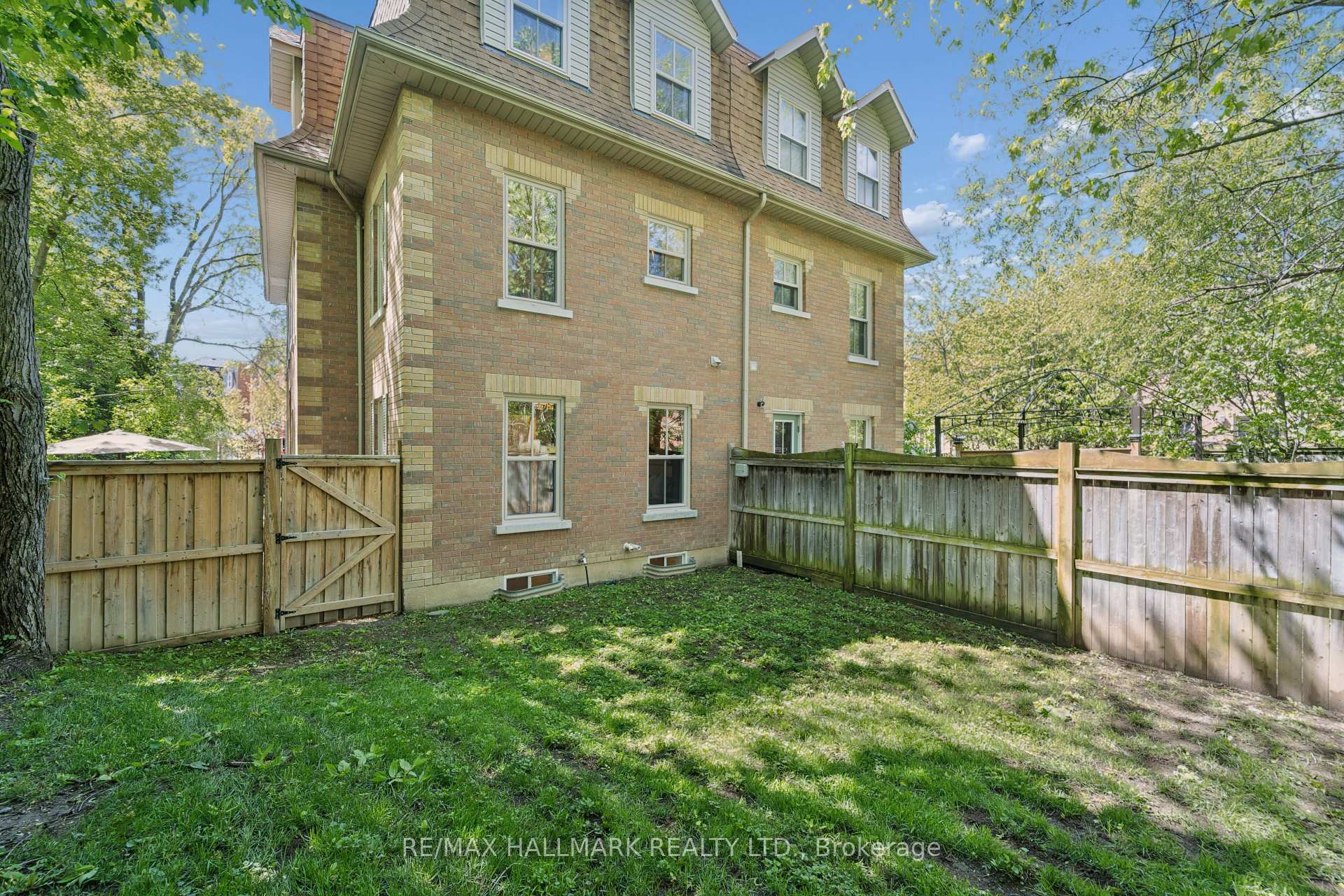 Photo 48 of 13 E J Lennox Way, Markham, Unionville — HOMEH