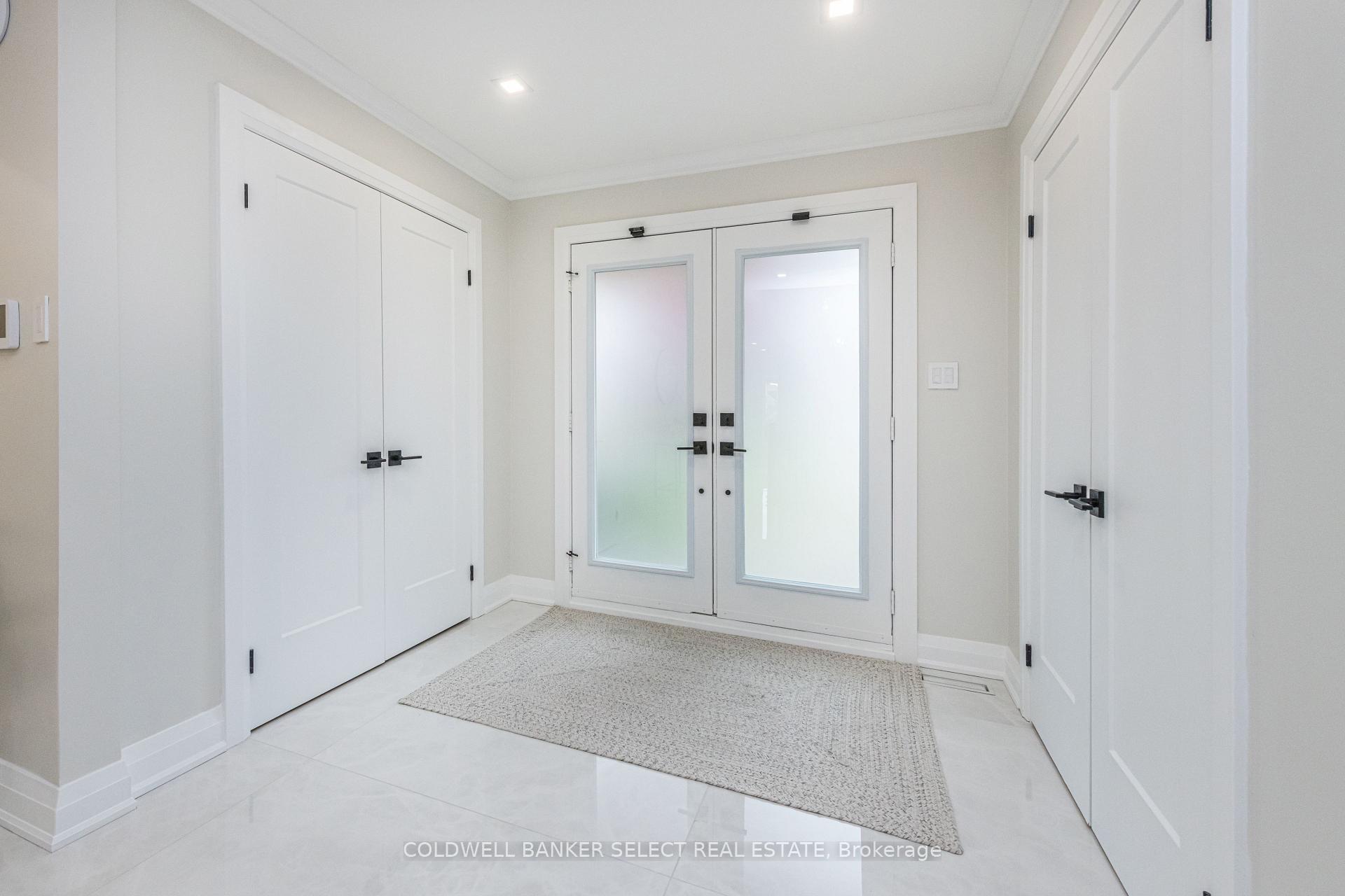 Photo 5 of 154 Conti Crescent, Vaughan, East Woodbridge — HOMEH