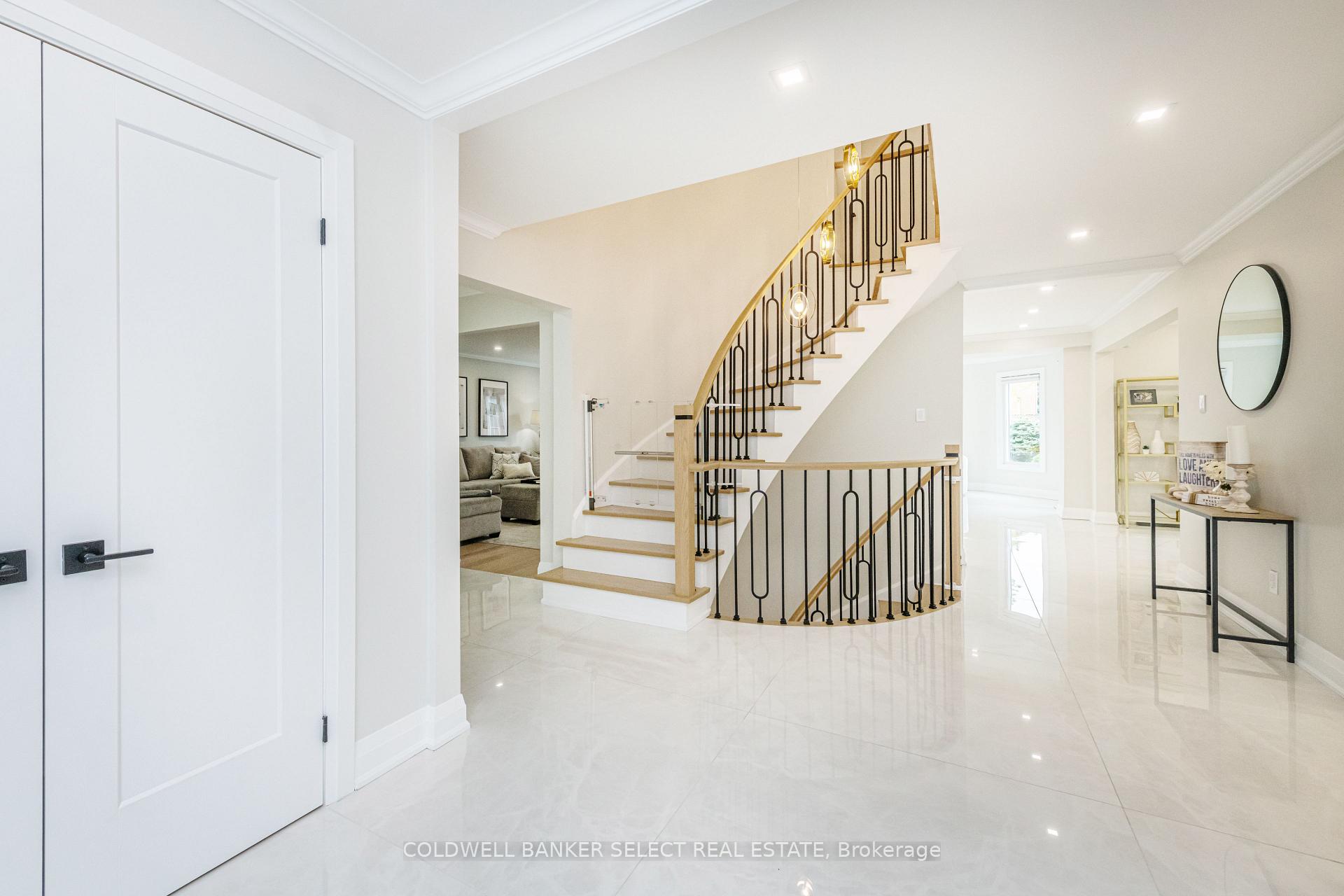 Photo 6 of 154 Conti Crescent, Vaughan, East Woodbridge — HOMEH