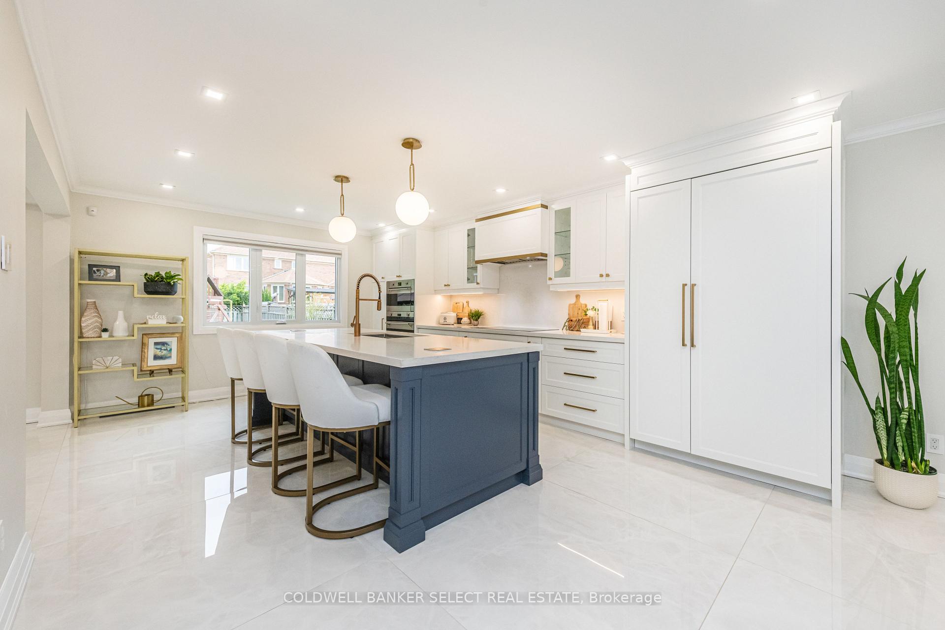 Photo 11 of 154 Conti Crescent, Vaughan, East Woodbridge — HOMEH