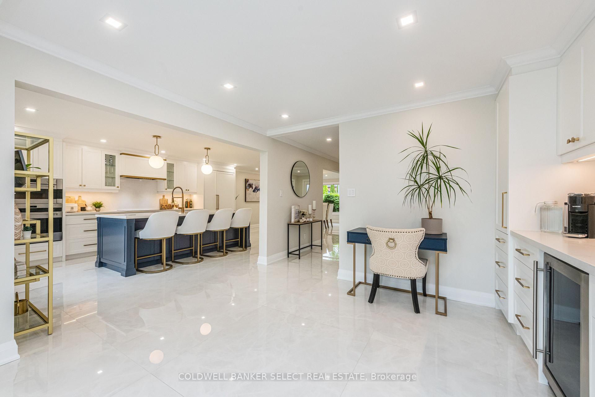 Photo 14 of 154 Conti Crescent, Vaughan, East Woodbridge — HOMEH