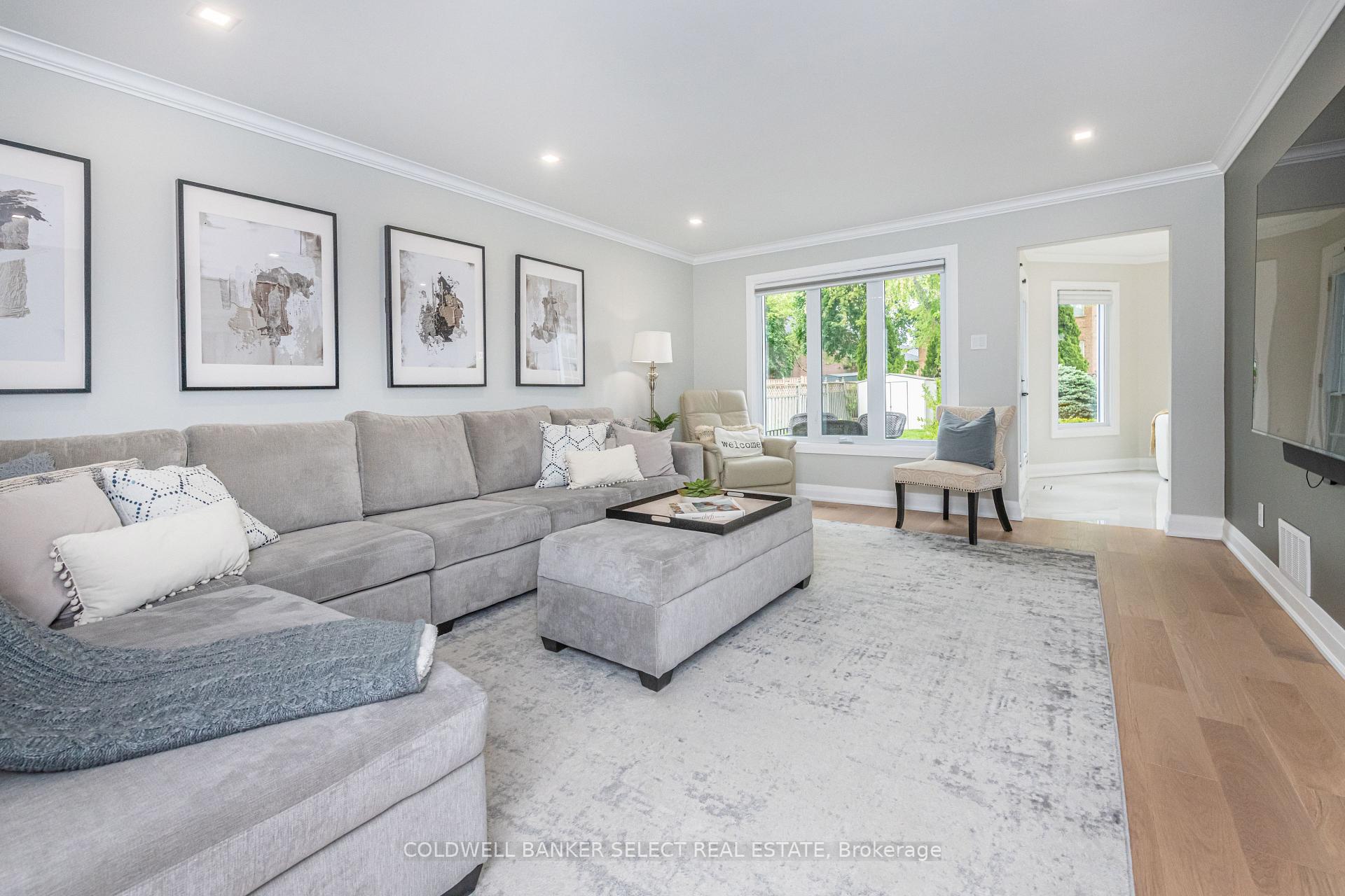 Photo 19 of 154 Conti Crescent, Vaughan, East Woodbridge — HOMEH