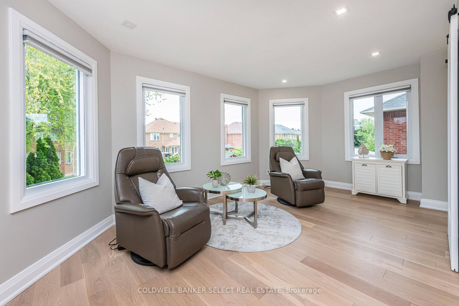 Photo 31 of 154 Conti Crescent, Vaughan, East Woodbridge — HOMEH