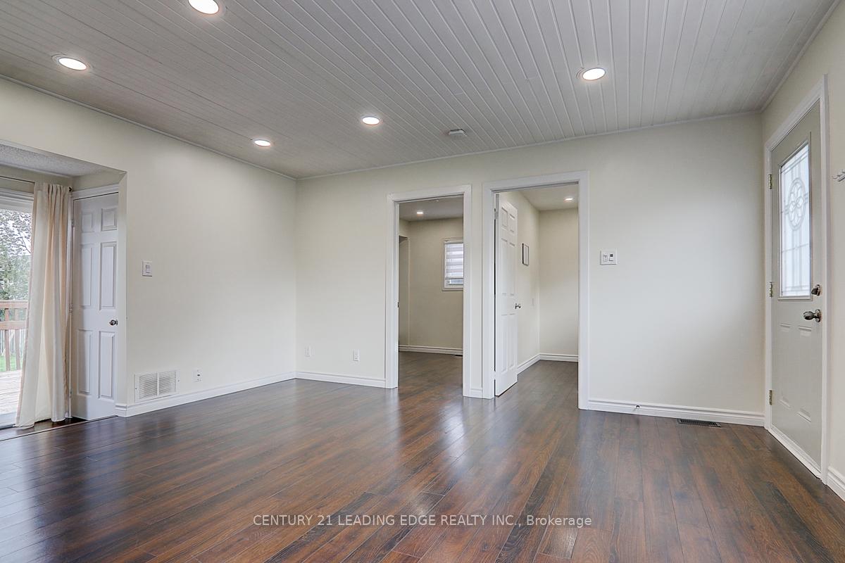 Photo 5 of Unit Main Level, 346 Annshiela Drive, Georgina, Keswick South — HOMEH