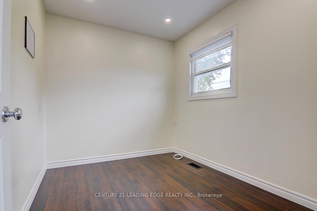 Photo 10 of Unit Main Level, 346 Annshiela Drive, Georgina, Keswick South — HOMEH
