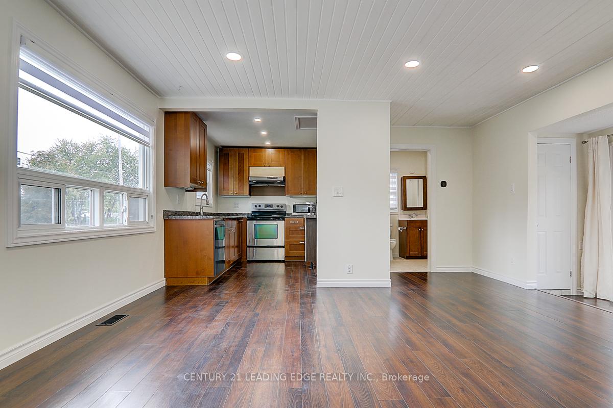 Photo 12 of Unit Main Level, 346 Annshiela Drive, Georgina, Keswick South — HOMEH