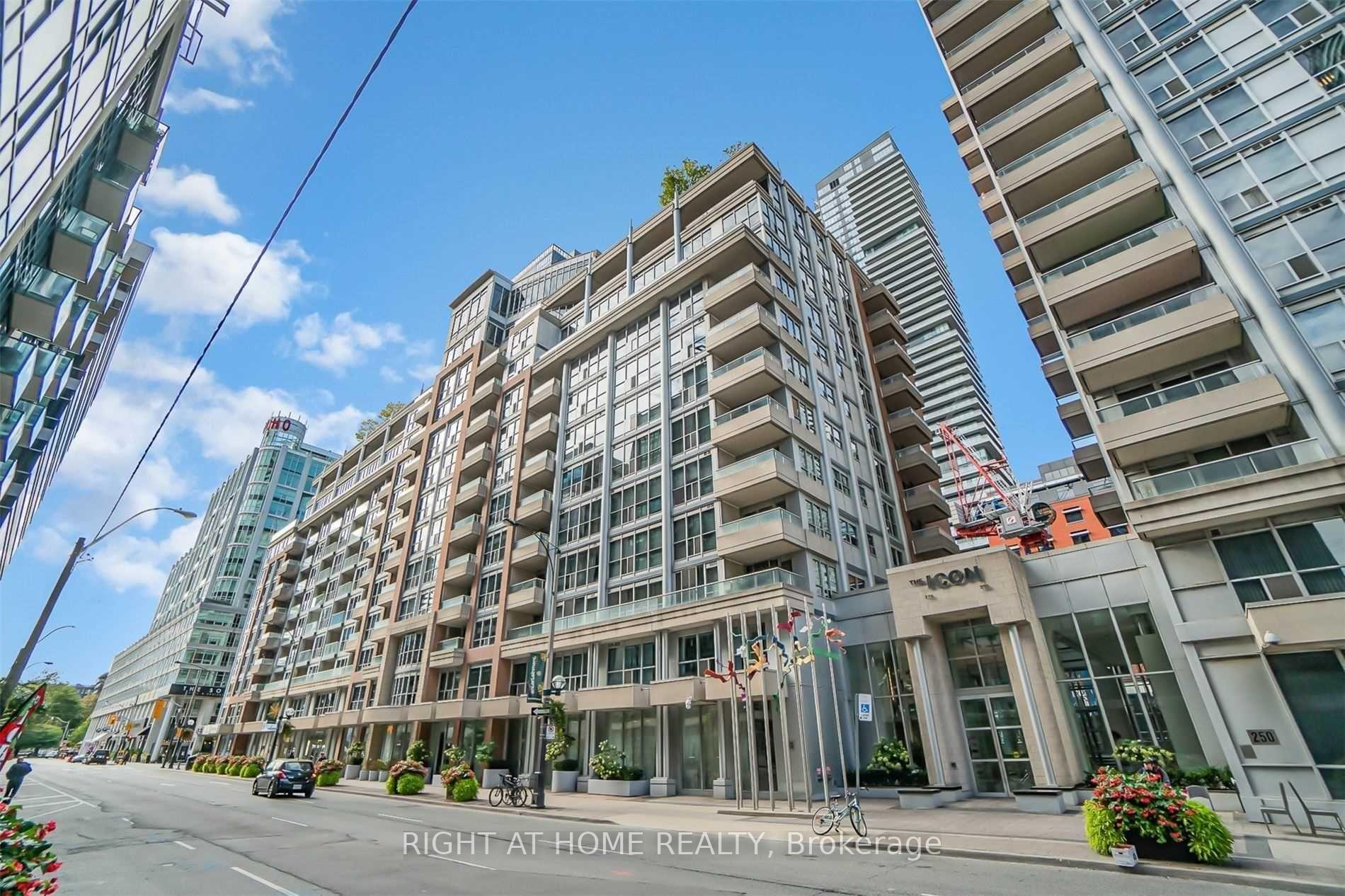 Front of Unit 608, 270 Wellington Street W