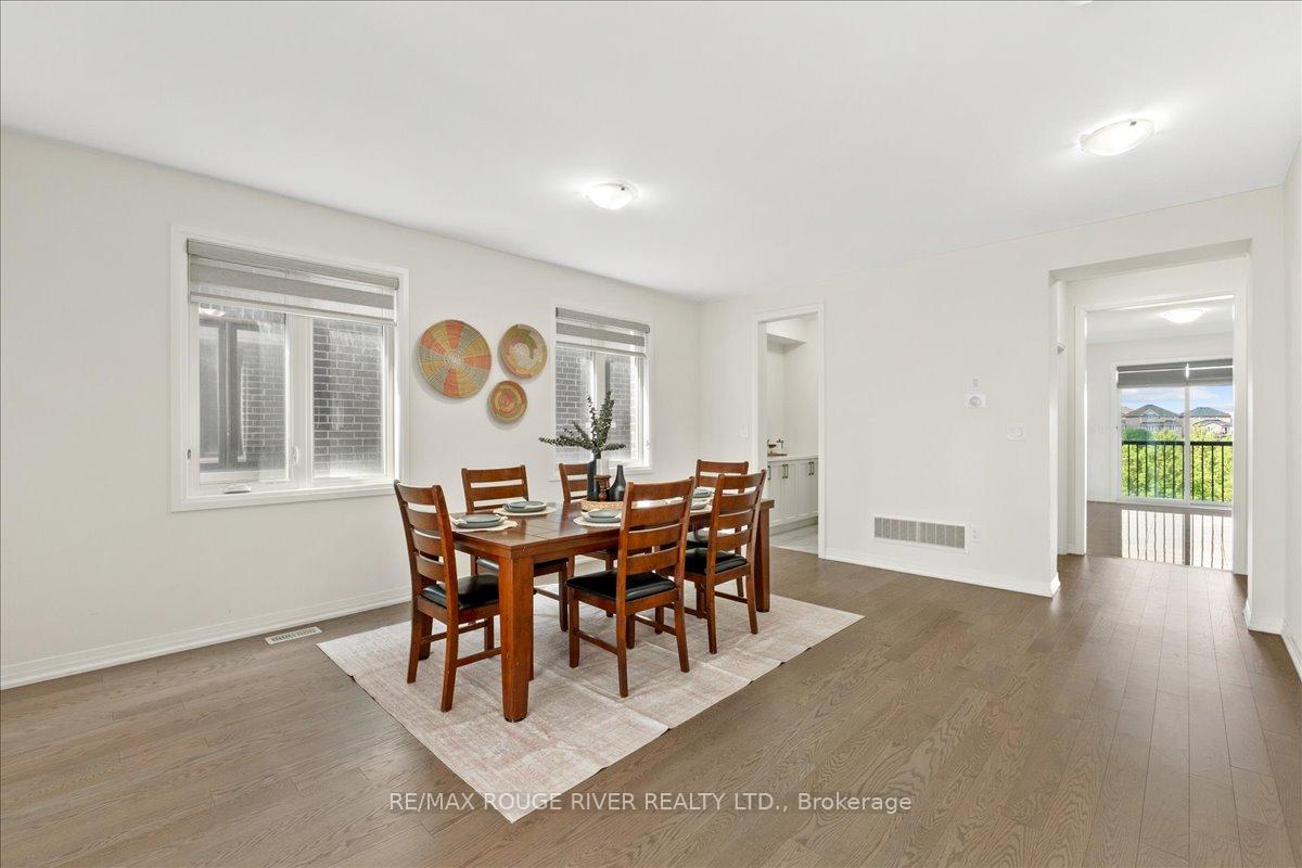 Photo 5 of 39 Armilia Place, Whitby, Rural Whitby — HOMEH