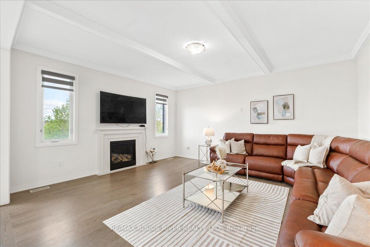 Photo 12 of 39 Armilia Place, Whitby, Rural Whitby — HOMEH