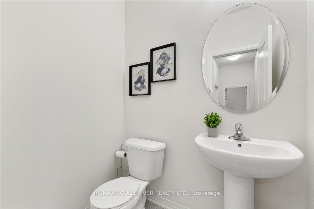 Photo 13 of 39 Armilia Place, Whitby, Rural Whitby — HOMEH
