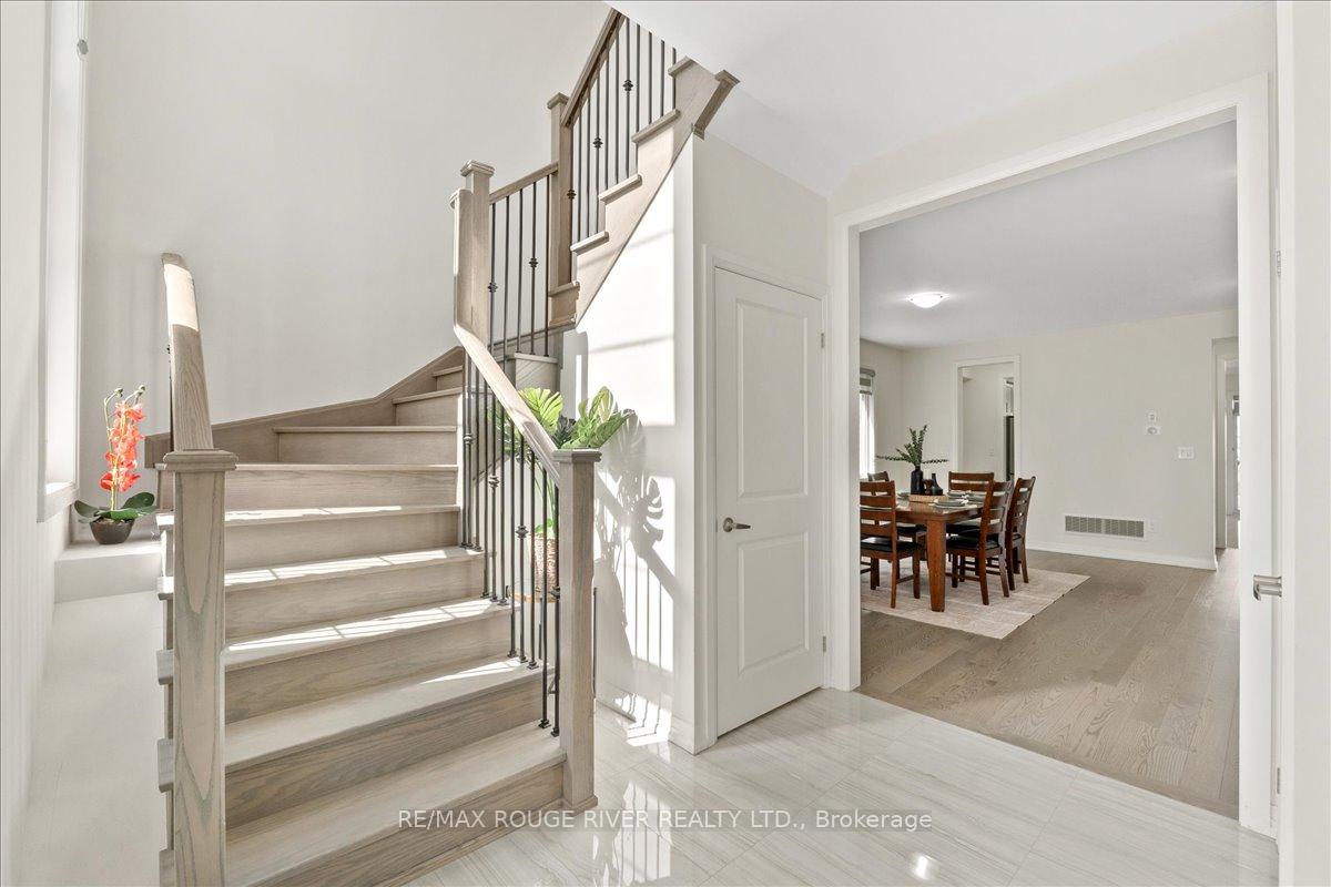 Photo 15 of 39 Armilia Place, Whitby, Rural Whitby — HOMEH