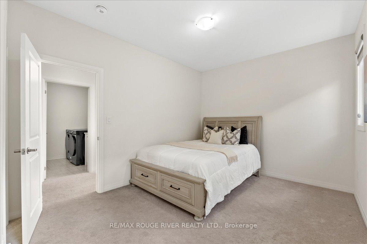 Photo 21 of 39 Armilia Place, Whitby, Rural Whitby — HOMEH