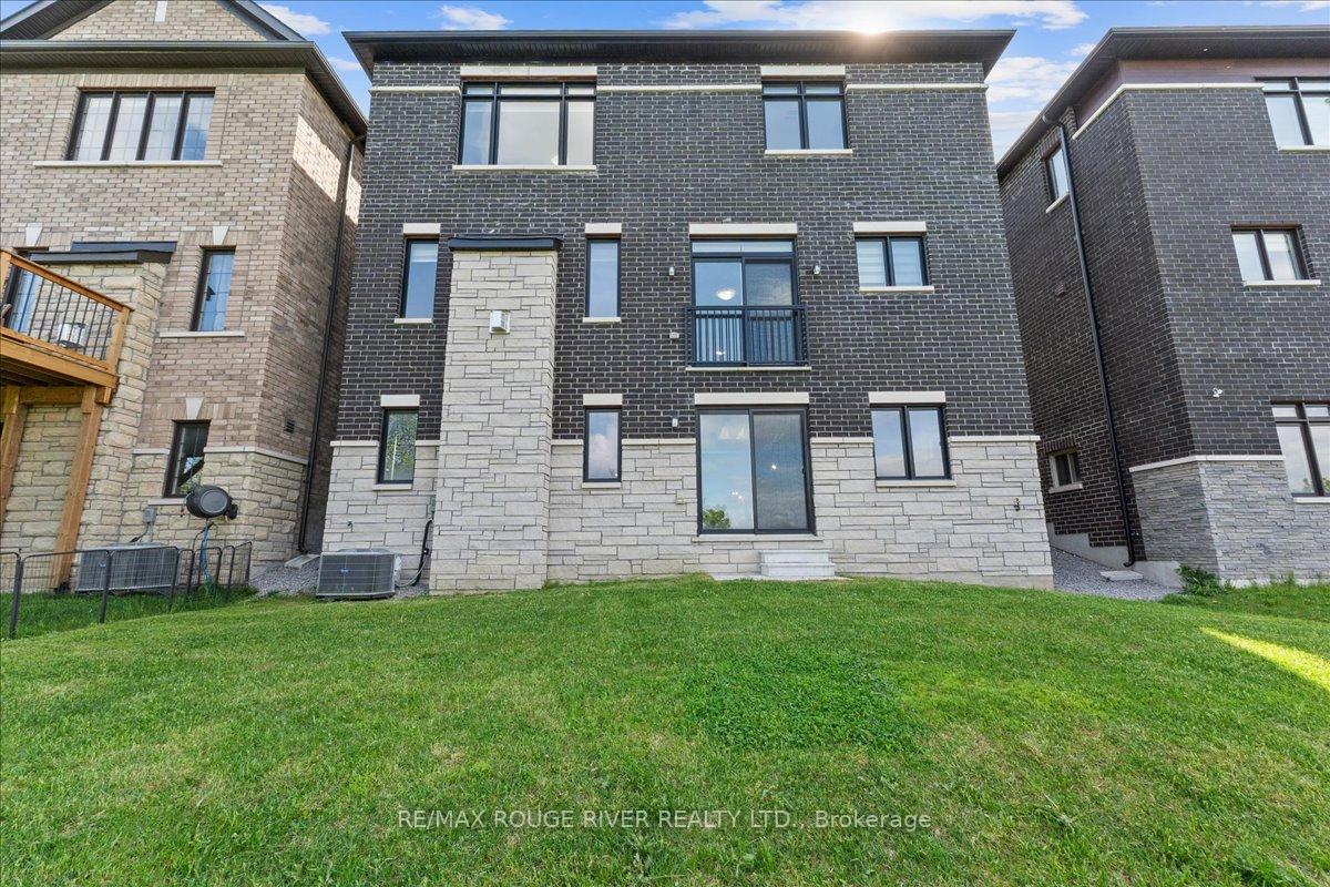Photo 28 of 39 Armilia Place, Whitby, Rural Whitby — HOMEH