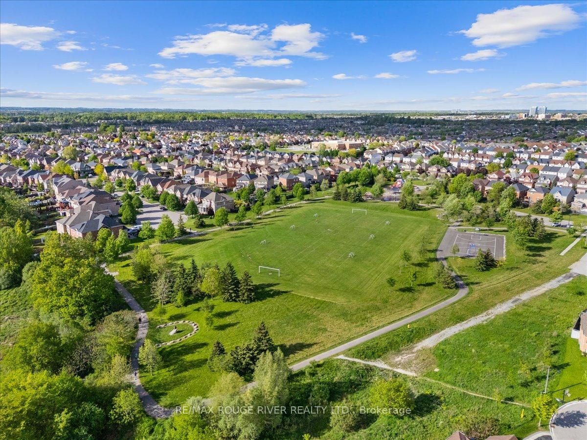 Photo 38 of 39 Armilia Place, Whitby, Rural Whitby — HOMEH