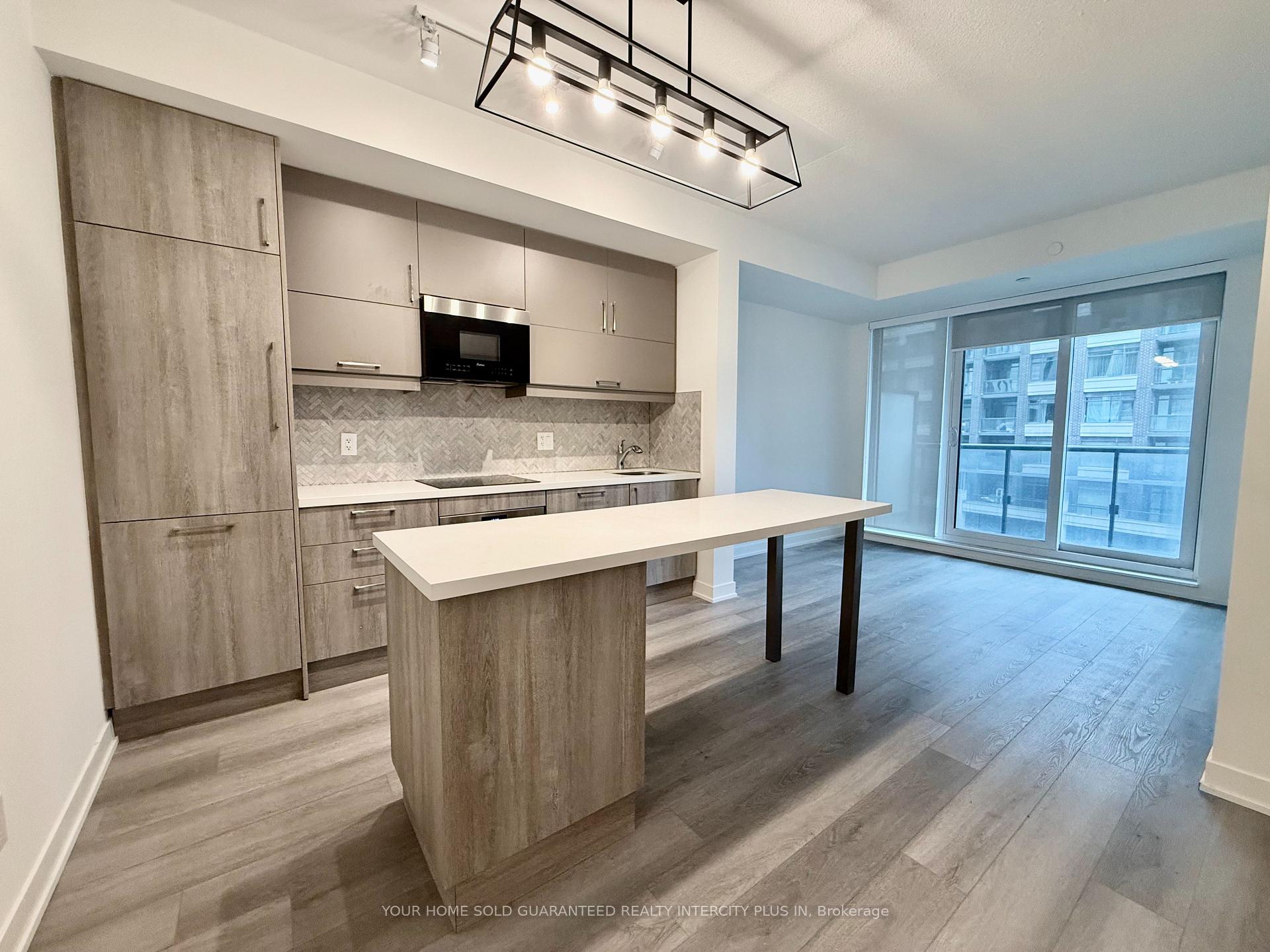 Photo 6 of Unit 626, 8119 Birchmount Road, Markham, Unionville — HOMEH