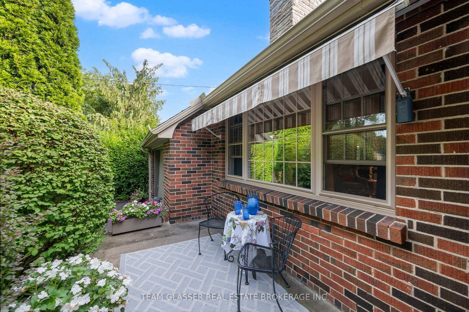 Photo 5 of 1010 Harrison Avenue, London, East B — HOMEH