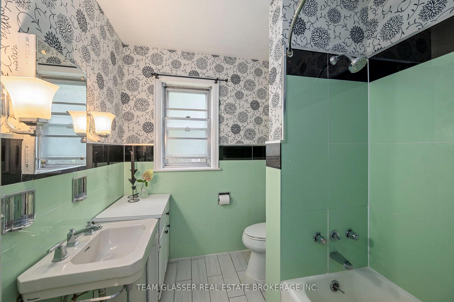 Photo 18 of 1010 Harrison Avenue, London, East B — HOMEH