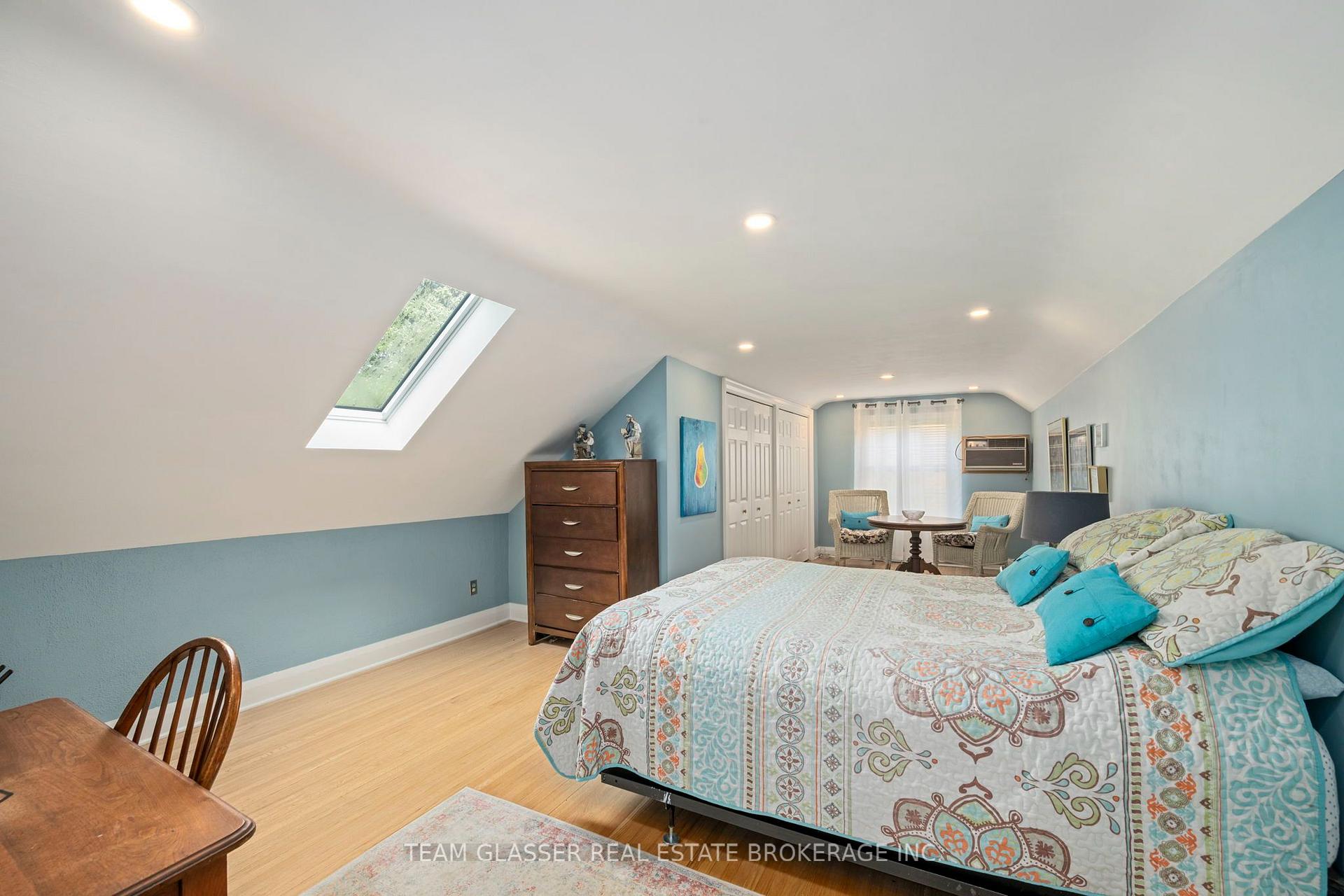 Photo 23 of 1010 Harrison Avenue, London, East B — HOMEH