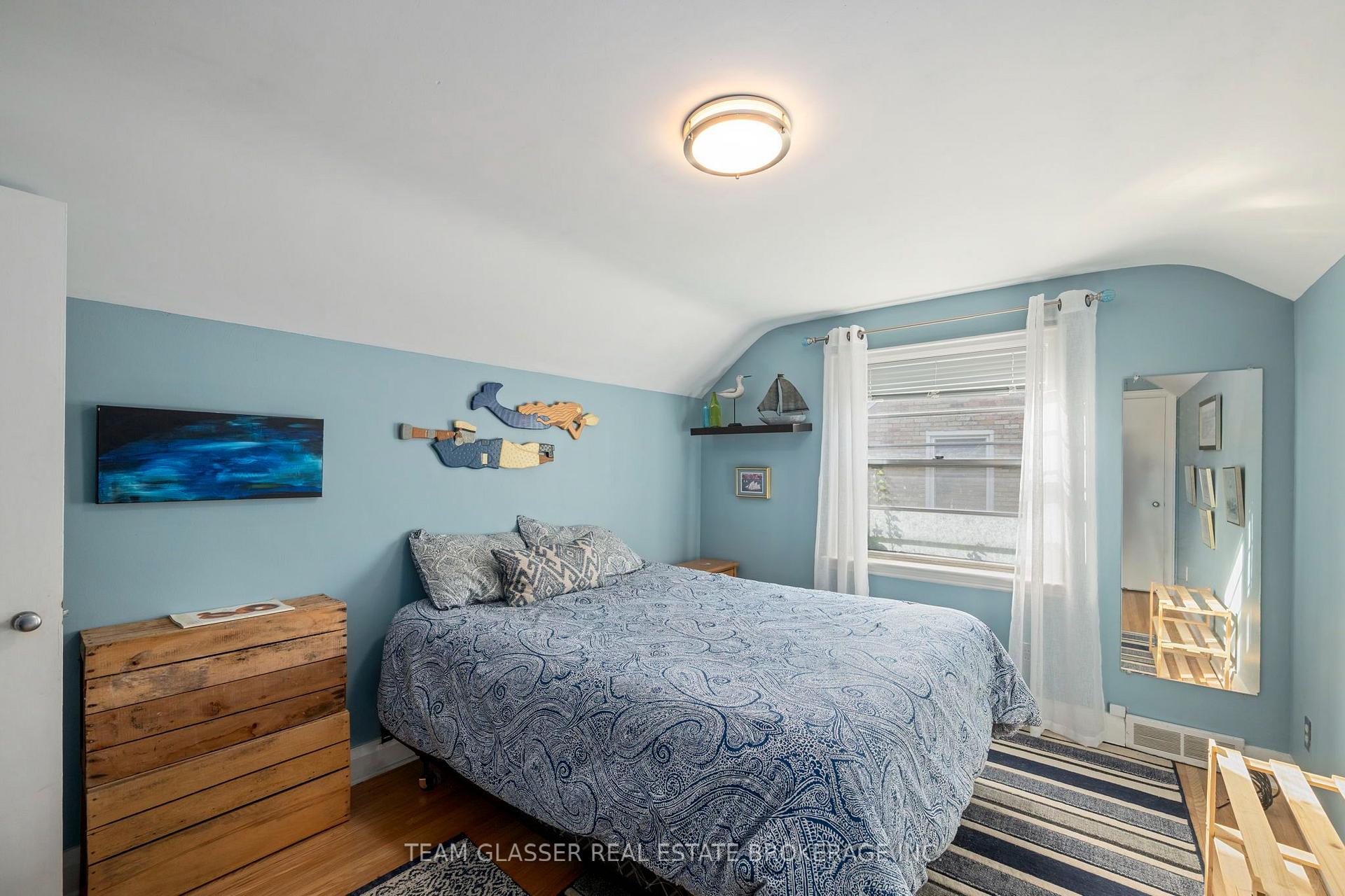 Photo 27 of 1010 Harrison Avenue, London, East B — HOMEH