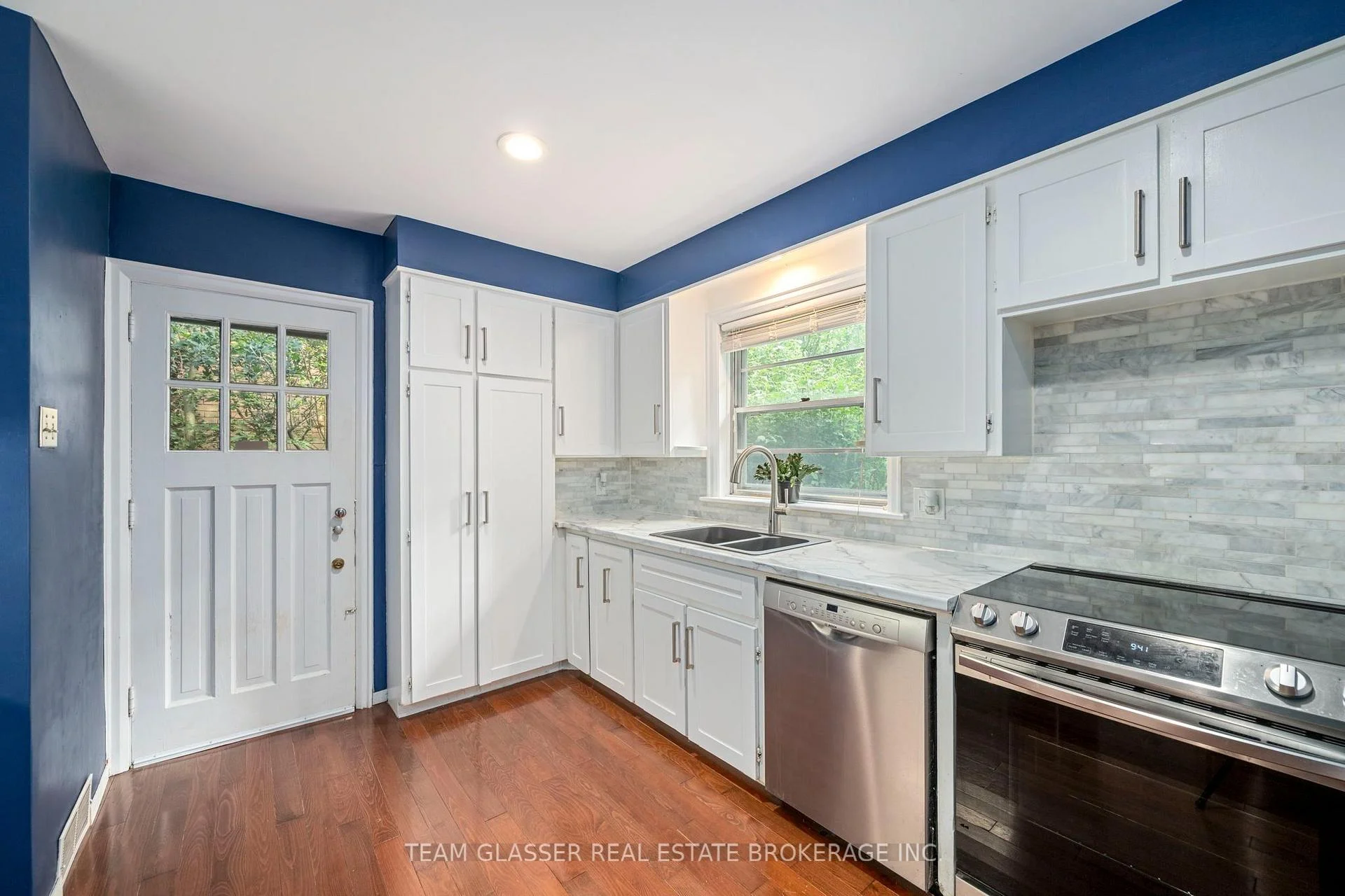 Photo 13 of 1010 Harrison Avenue, London, East B — HOMEH
