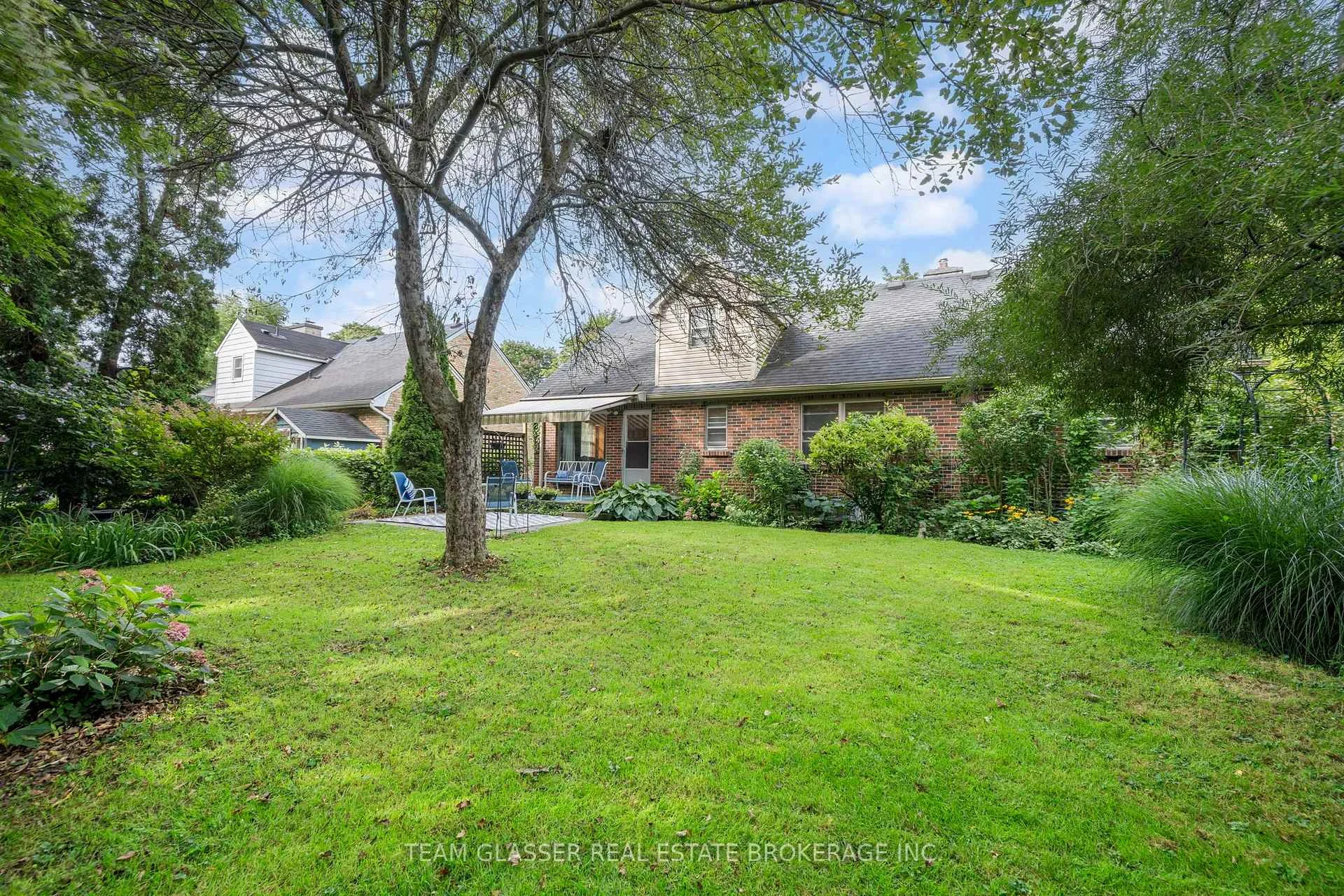 Photo 30 of 1010 Harrison Avenue, London, East B — HOMEH