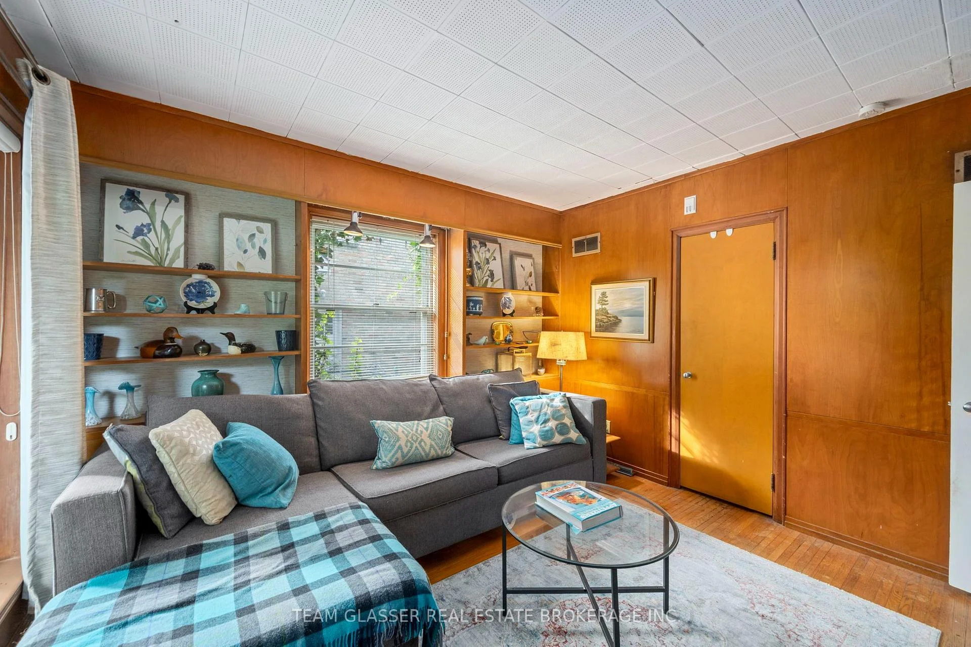 Photo 32 of 1010 Harrison Avenue, London, East B — HOMEH