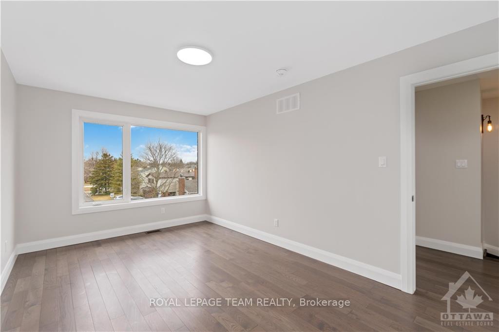 Photo 21 of 16 Melville Drive, Ottawa, Barrhaven - Pheasant Run — HOMEH