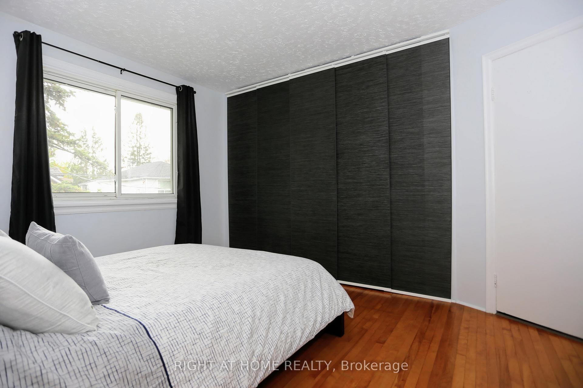 Photo 6 of 323 Levis Avenue, Ottawa, Vanier — HOMEH