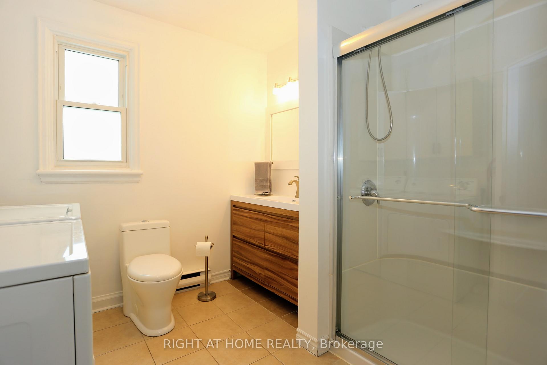 Photo 8 of 323 Levis Avenue, Ottawa, Vanier — HOMEH